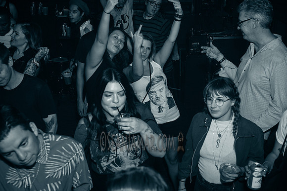 Oscillate Wildly - St Vitus Bar - BK USA - 2017