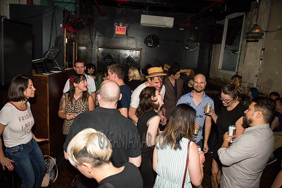 Oscillate Wildly - Jeromes - NYC - 2016