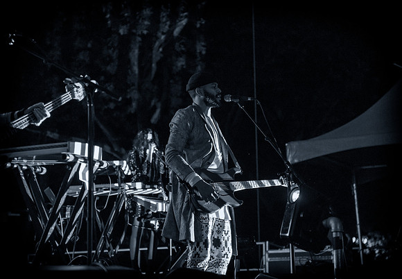 Twin Shadow