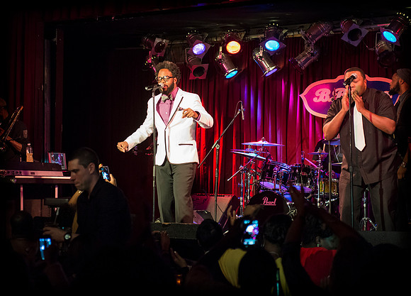 Dwele