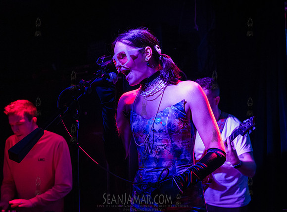 Elle Galvin - Mondo NYC - Bowery Electric - NYC - 2024