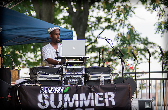DJ Premier vs Pete Rock - East River Park - NYC - 2013