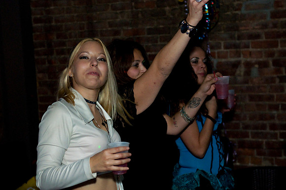 MAKE SURE YOU 'LIKE' ----> https://www.facebook.com/#!/OnesInTheAir