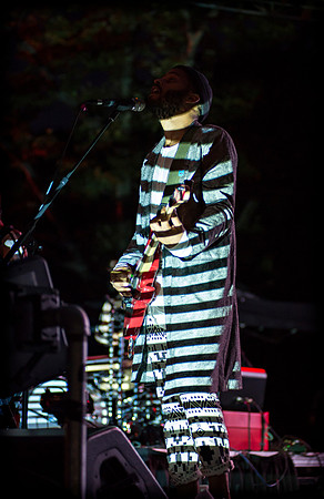 Twin Shadow