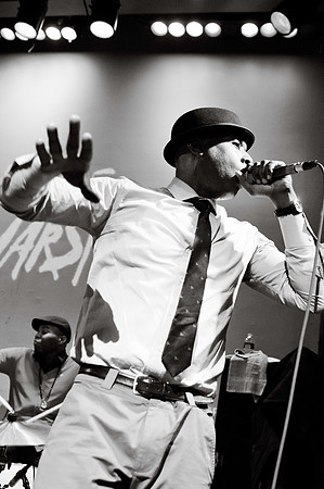 Idle Warship [Talib Kweli & Res]