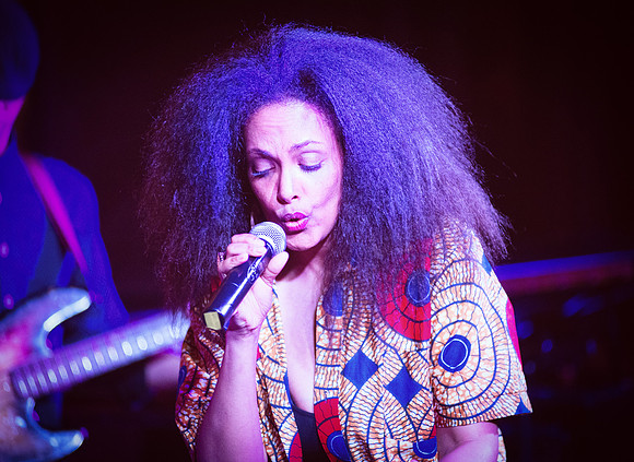 Wayna - Ginnys Supper Club - Harlem USA - 2015