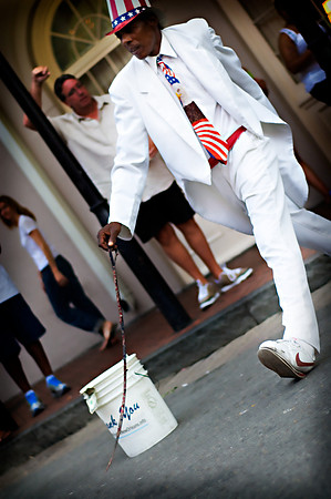 RUE BOURBON STREET PERFORMERS
