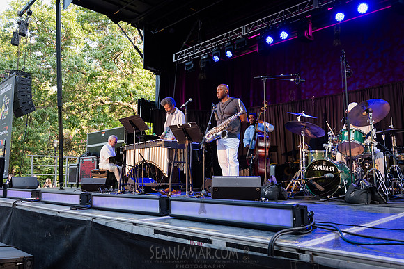 SuperBlue: Kurt. Elling + Charlie Hunter f/ Huntertones - CPF Su