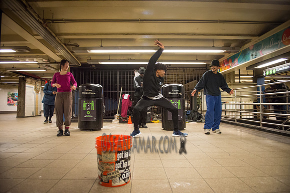 Float Masters - Union Square Subway Station - NYC - 2017