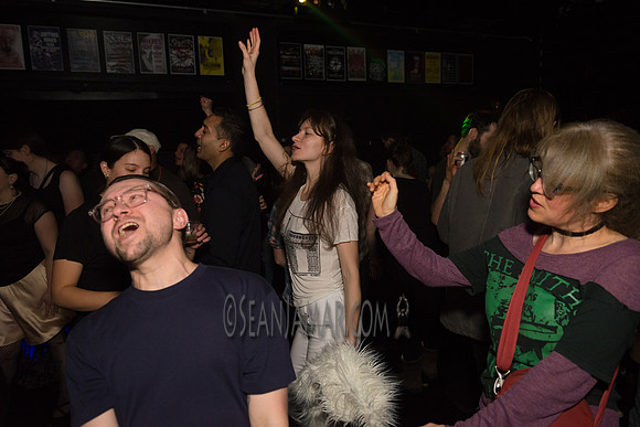 2018-02-04 Oscillate Wildly - St Vitus - BK USA-93