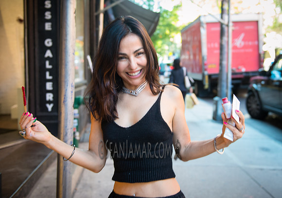 Gigi Paints - LIfestyle Shoot - Ward Nasse Gallery - SoHo NYC - 2016