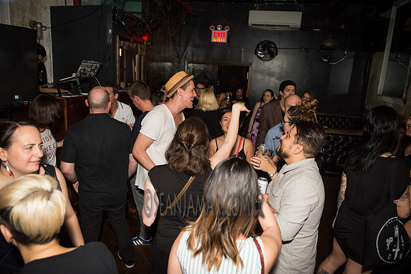 Oscillate Wildly - Jeromes - NYC - 2016