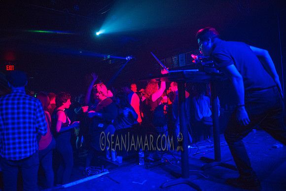 Oscillate Wildly - St Vitus Bar - BK USA - 2017