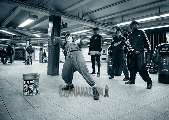 Float Masters - Union Square Subway Station - NYC - 2017