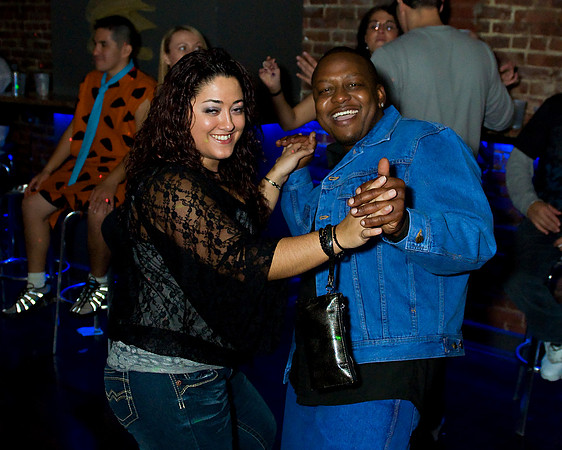MAKE SURE YOU 'LIKE' ----> https://www.facebook.com/#!/OnesInTheAir