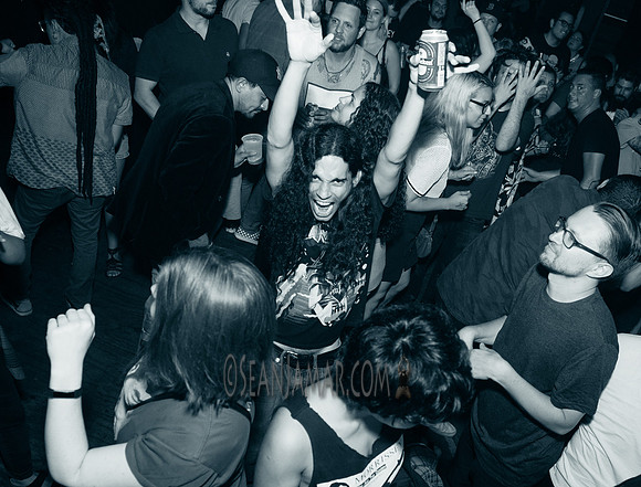 Oscillate Wildly - St Vitus Bar - BK USA - 2017