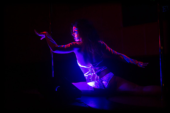 Amand Topchick - Glow Burlesque - RBar - NYC - 2013