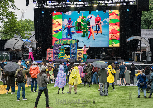 The Wiggles DJ Dorothy Sound System - NYC SummerStage - Aussie B