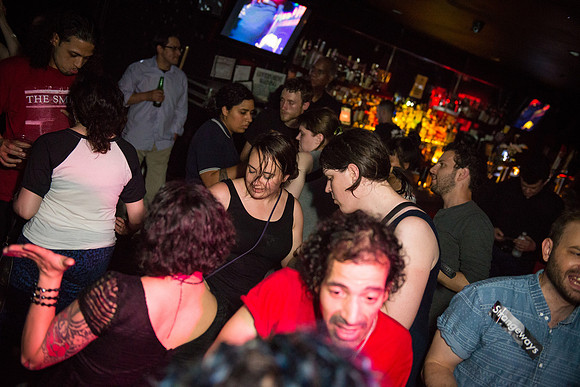 Oscillate Wildly - Le Poisson Rouge - NYC - 2015