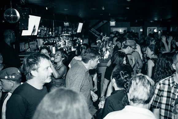 Oscillate Wildly - Le Poisson Rouge - NYC - 2015