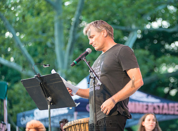 Viggo mortensen - Voices of A People’s History - Rumsey Playfield Central Park - NYC - 2018
