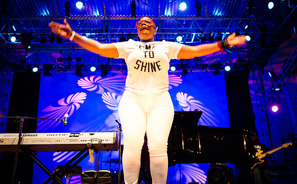 Avery Sunshine - Damrosch Park Bandshell Lincoln Center - NYC - 2014