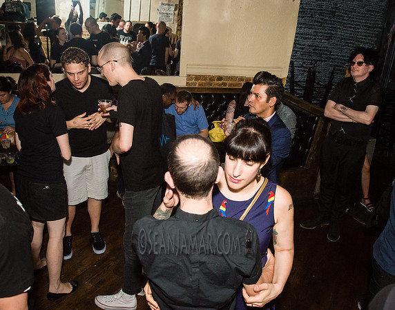 Oscilate Wildly - Jeromes - NYC - 2016