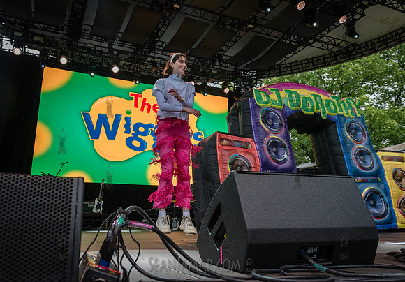 The Wiggles DJ Dorothy Sound System - NYC SummerStage - Aussie B