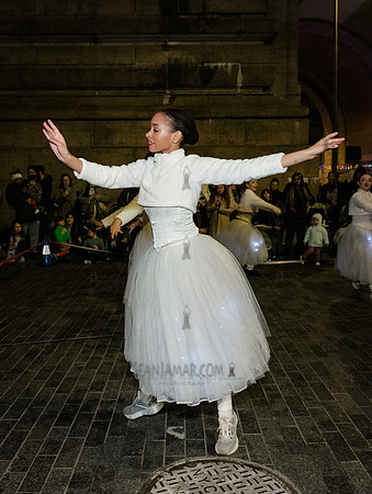 DID Christmas Tree Lighting - Dumbo Archway - NYC - 2024
