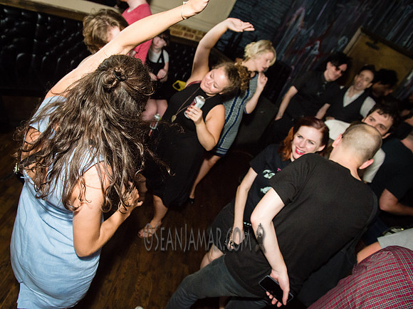 Oscilate Wildly - Jeromes - NYC - 2016