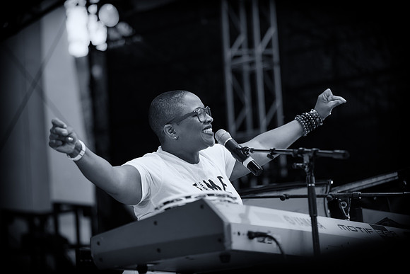 Avery Sunshine - Damrosch Park Bandshell Lincoln Center - NYC - 2014