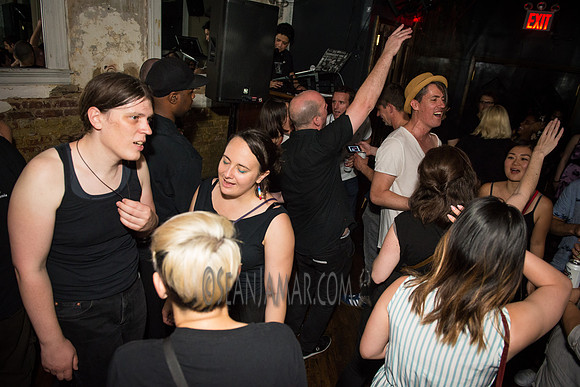 Oscillate Wildly - Jeromes - NYC - 2016