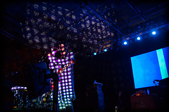 Twin Shadow