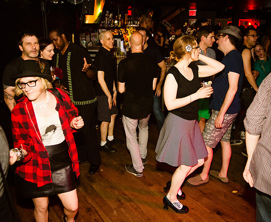 Oscillate Wildly - Le Poisson Rouge - NYC - 2015