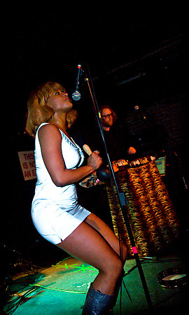 02-09-2011 Tiombe Lockhart @ Cubic Zirconia @ Mercury Lounge NYC