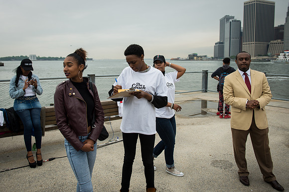 The Couch - Brooklyn Bridge Park Pier 1 - BK USA - 2015
