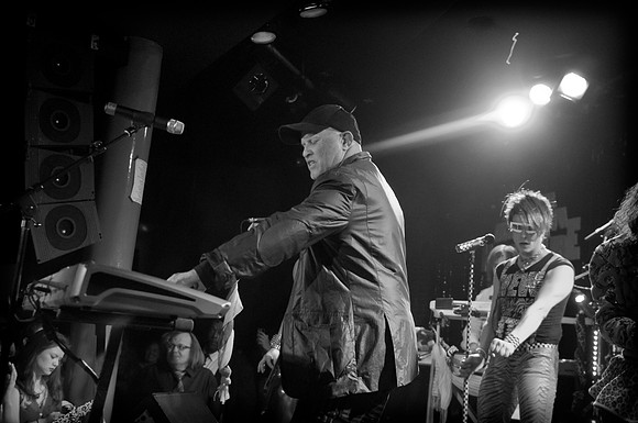 Mike Score - Flock of Seagulls