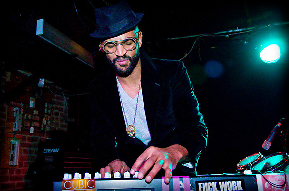 02-09-2011 Daud Laurence Sturdivant of Cubic Zirconia @ Mercury Lounge NYC