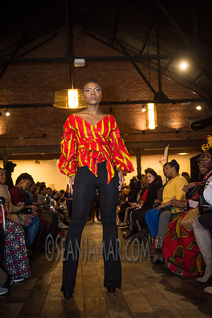 MIDGETgirafe - Ankara Bazaar - 26 Bridge St - BK USA - 2017