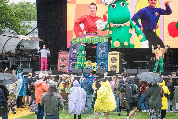 The Wiggles DJ Dorothy Sound System - NYC SummerStage - Aussie B