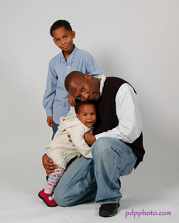 FAMILY PORTRAITURE FOR ALL OCCASIONS