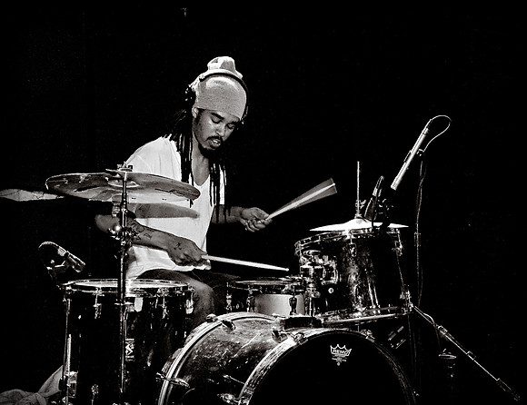 02-09-2011 Justin Tyson of Cubic Zirconia @ Mercury Lounge NYC