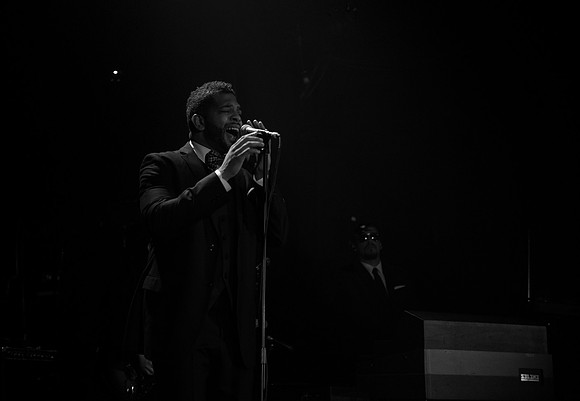 Adrian Younge & Venice Dawn f/ Ghostface Killah - Gramercy Theat