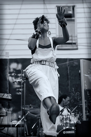The Garden Party f/ Amel Larrieux