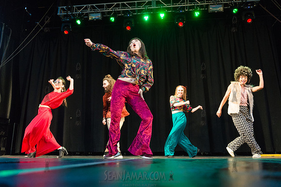 A Lady in the House Co - Hip Hop And You Dont Stop - Coffey Park