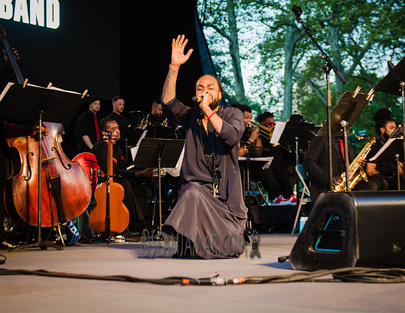Igmar Thomas & The Revive Band f/ Bilal - Rumsey Playfield - Central Park NYC - 2016