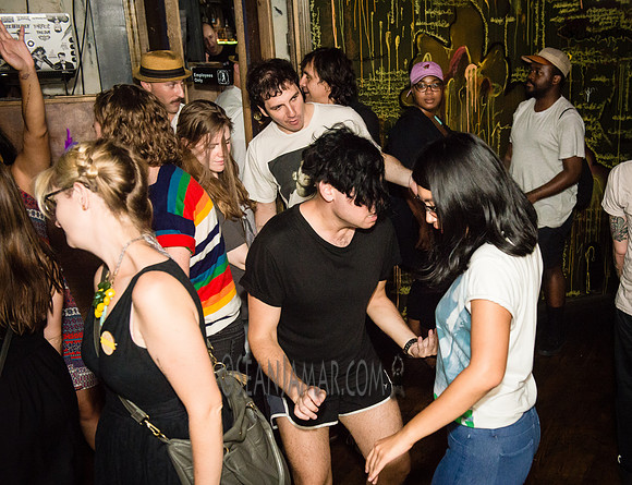 Oscilate Wildly - Jeromes - NYC - 2016