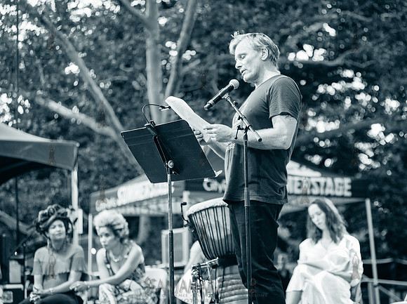 Viggo mortensen - Voices of A People’s History - Rumsey Playfield Central Park - NYC - 2018