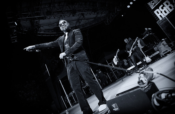 WBLS 6th Annual R&B Fest - Musiq Soulchild - Rumesey Playfield Central Park - NYC - 2014
