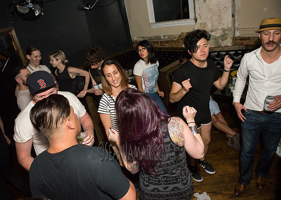 Oscilate Wildly - Jeromes - NYC - 2016
